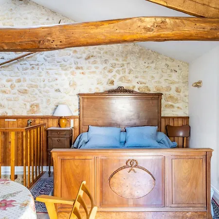 Petite Maison Bord De Riviere Сasa de vacaciones *