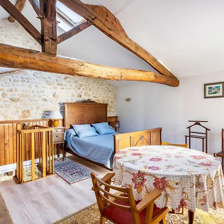 Petite Maison Bord De Riviere Chire-en-Montreuil