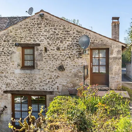 Petite Maison Bord De Riviere Сasa de vacaciones Chire-en-Montreuil